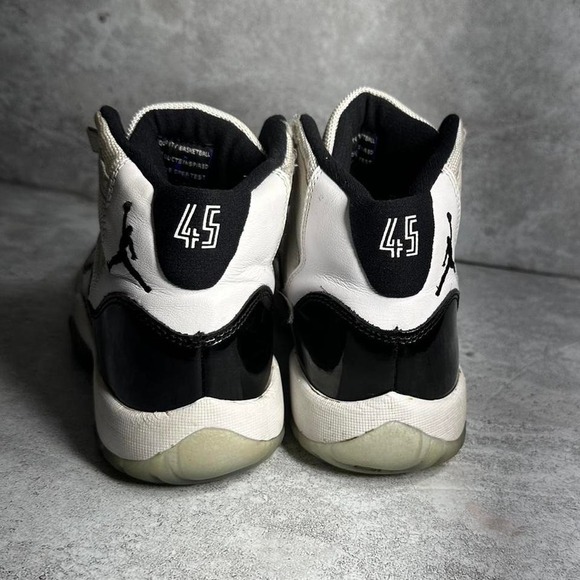 Nike Air Jordan 11 Retro High Concord Size 5.5Y 378037-100 OG Bred Gratitude - Picture 5 of 7